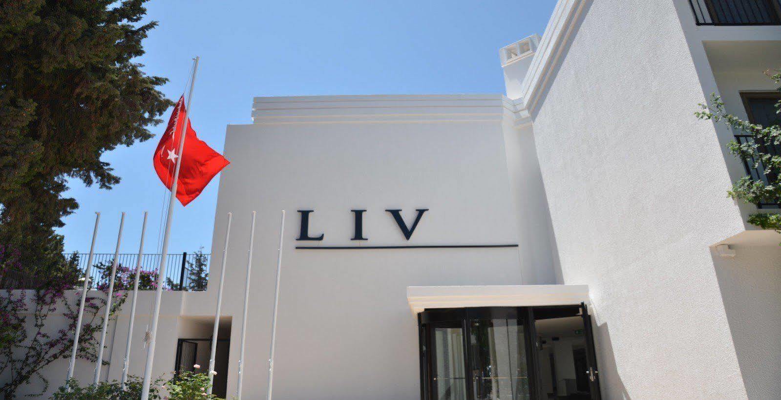 Liv Hotel By Bellazure Акярлар Екстериор снимка